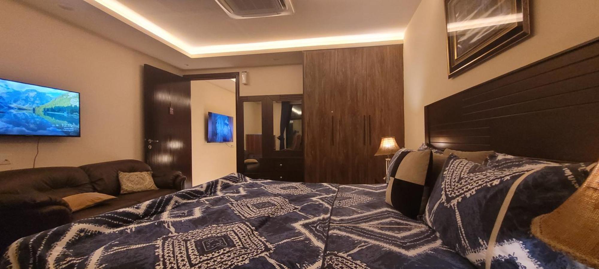 Gold Crest - Luxury Hotel Serviced Apartments Dha Phase 4 Lahore By Lmy Exterior photo
